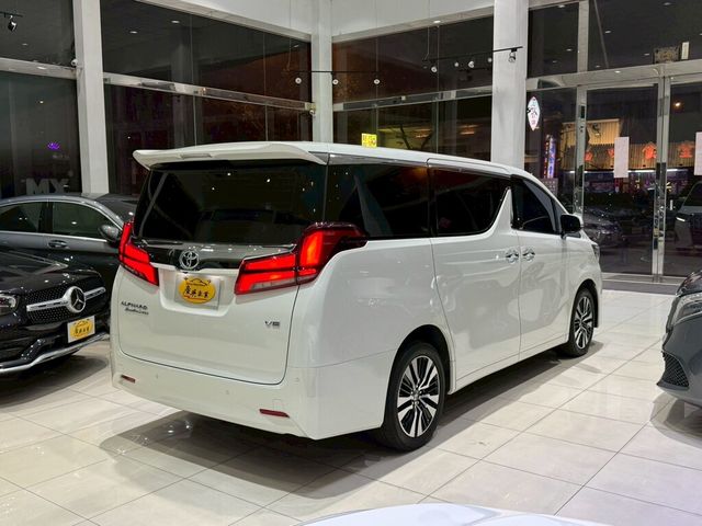 TOYOTA豐田 ALPHARD  第2張相片