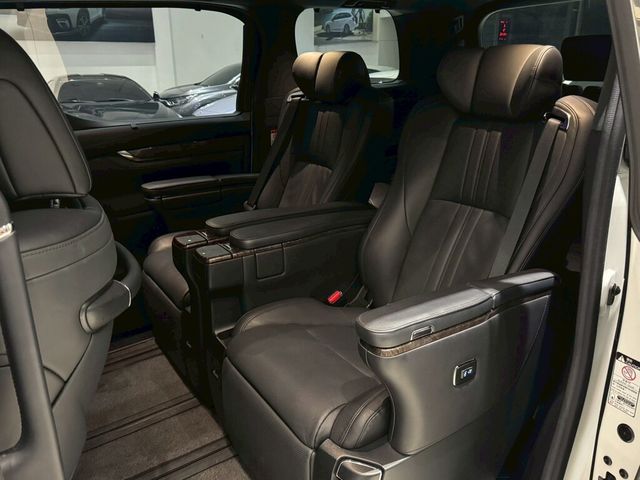TOYOTA豐田 ALPHARD  第14張相片