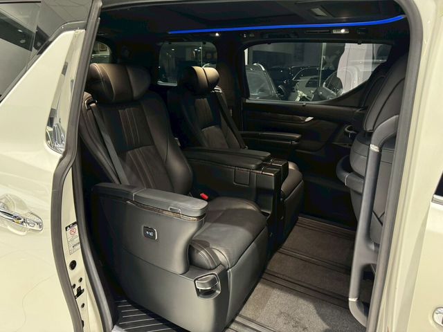 TOYOTA豐田 ALPHARD  第17張相片
