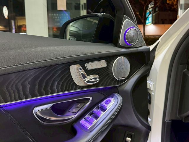 M-BENZ賓士 C63 S AMG  第11張相片