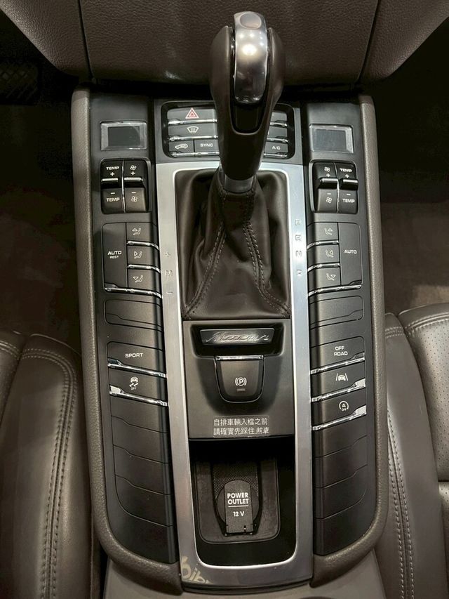 PORSCHE保時捷 MACAN  第16張相片