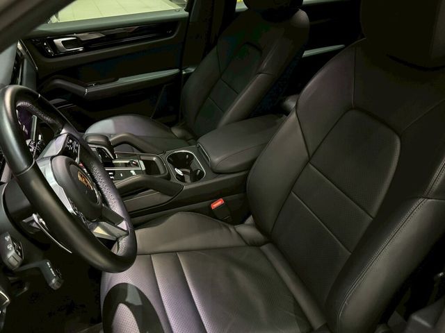 PORSCHE保時捷 CAYENNE  第13張相片