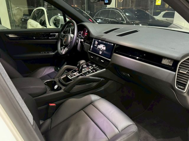 PORSCHE保時捷 CAYENNE  第14張相片