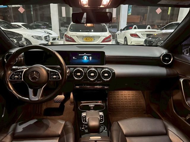 M-BENZ賓士 A200  第8張相片