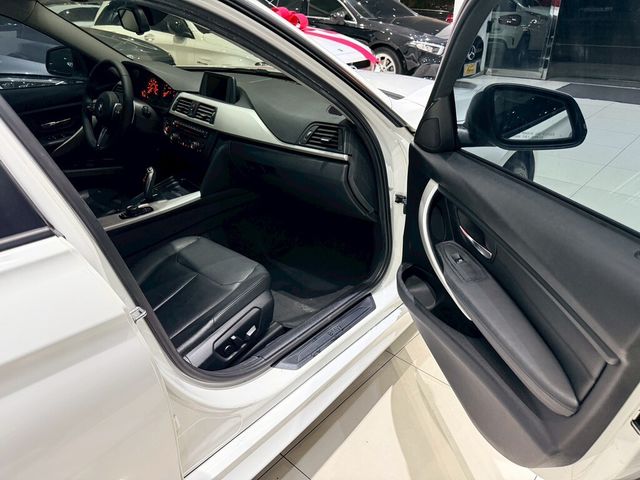 BMW寶馬 328I  第13張相片