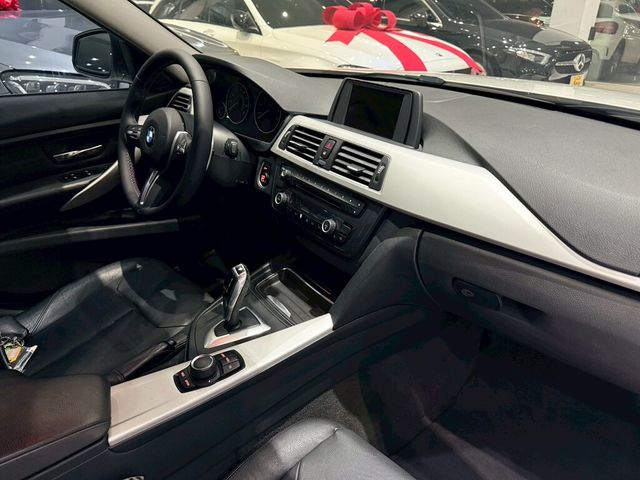 BMW寶馬 328I  第15張相片