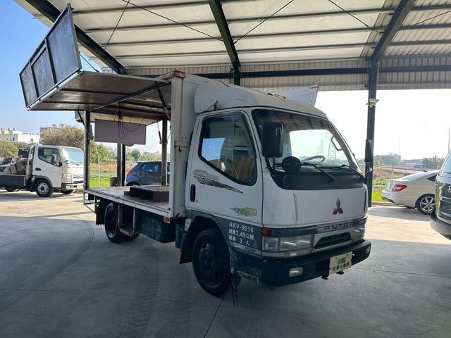 MITSUBISHI三菱 CANTER  第9張相片