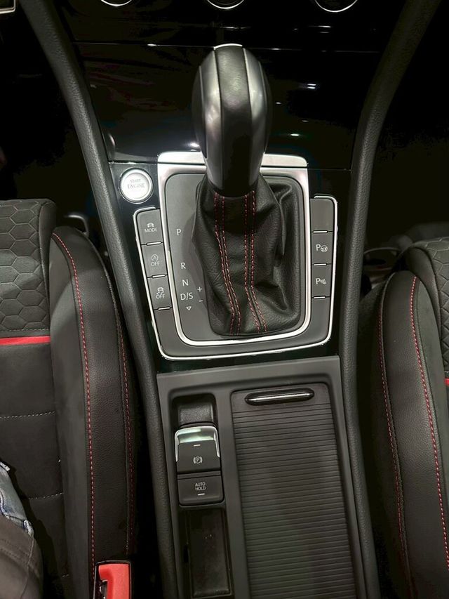 VOLKSWAGEN福斯 GOLF GTI  第10張相片