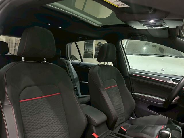 VOLKSWAGEN福斯 GOLF GTI  第13張相片