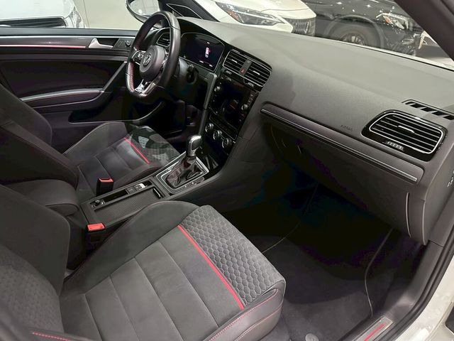 VOLKSWAGEN福斯 GOLF GTI  第17張相片