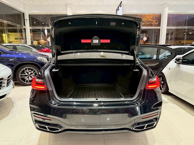 BMW寶馬 730D  第17張相片