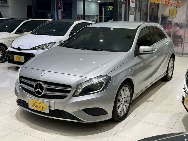 M-BENZ賓士 A180  第1張相片