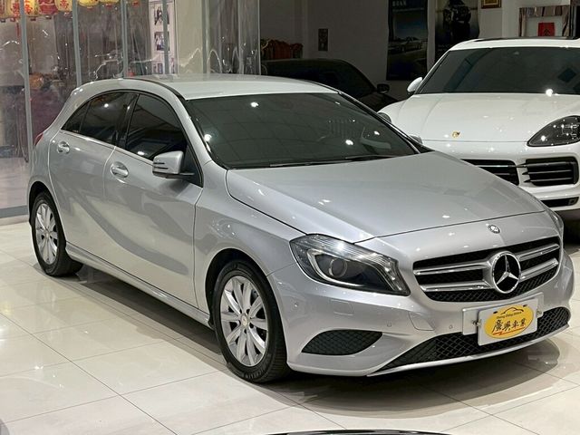 M-BENZ賓士 A180  第3張相片