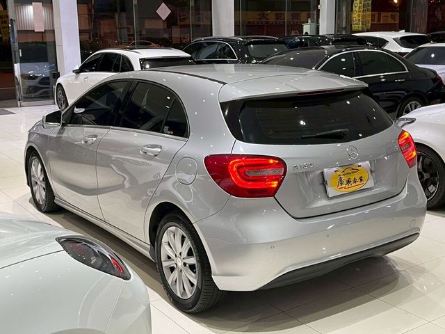 M-BENZ賓士 A180  第7張相片