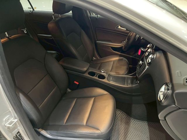 M-BENZ賓士 A180  第14張相片