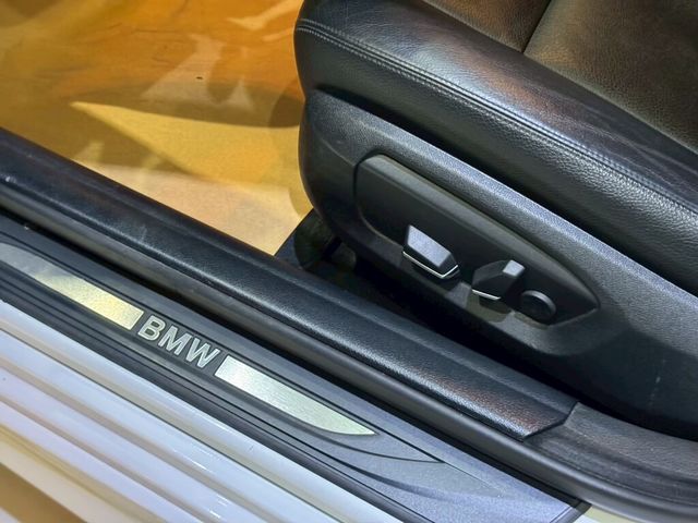 BMW寶馬 528I  第10張相片