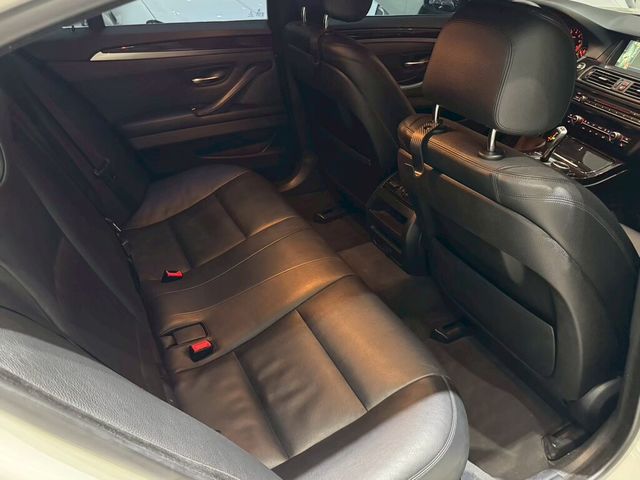 BMW寶馬 528I  第13張相片
