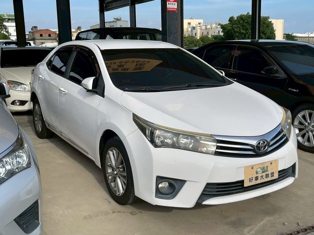 TOYOTA豐田 ALTIS  第3張相片