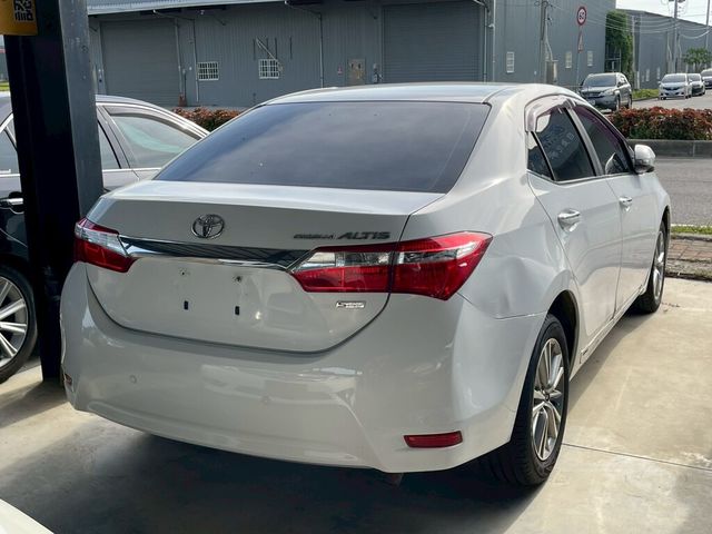 TOYOTA豐田 ALTIS  第4張相片