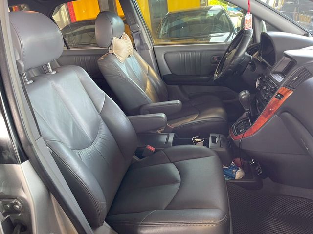 LEXUS凌志 RX300  第13張相片