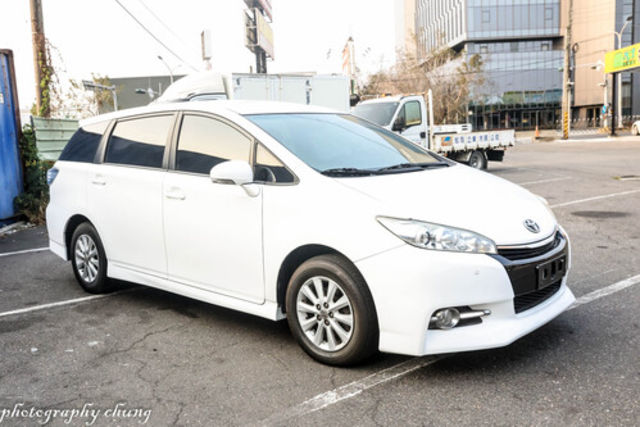 TOYOTA豐田 WISH  第5張相片