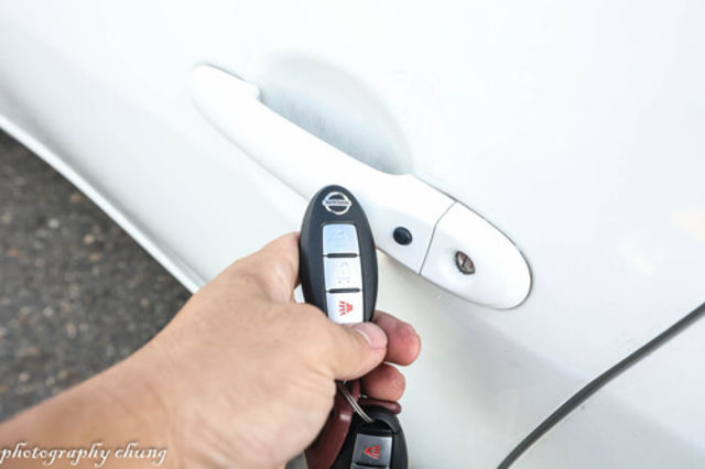 NISSAN日產 TIIDA  第5張相片