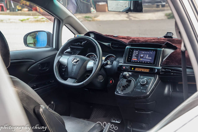 TOYOTA豐田 WISH  第2張相片