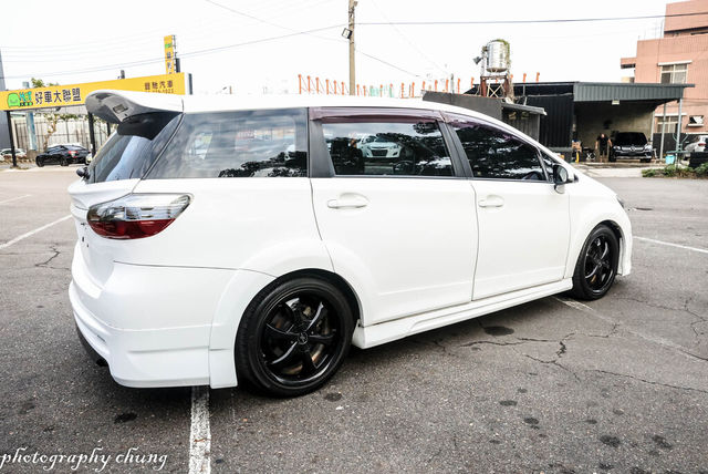 TOYOTA豐田 WISH  第8張相片