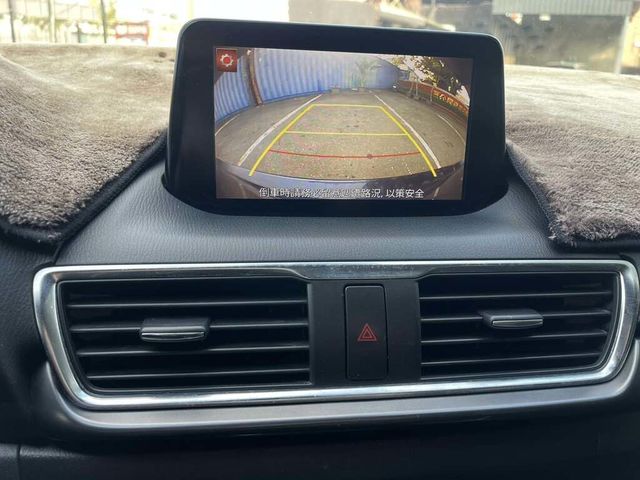 MAZDA馬自達 MAZDA 3  第13張相片