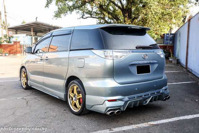 TOYOTA豐田 PREVIA  第2張相片