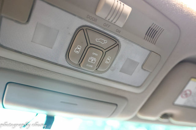 TOYOTA豐田 PREVIA  第14張相片