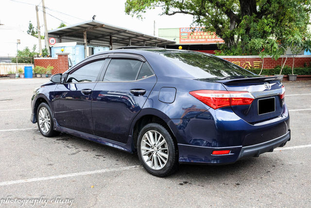 TOYOTA豐田 ALTIS  第1張相片