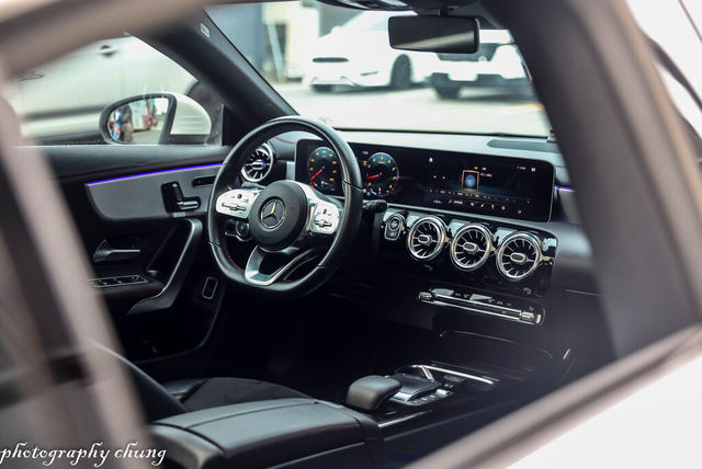 M-BENZ賓士 CLA250  第2張相片