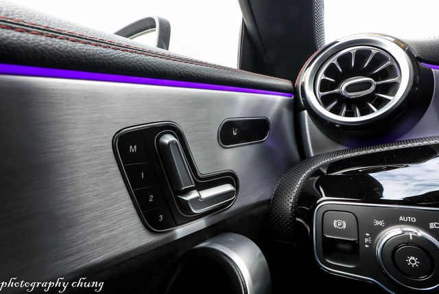 M-BENZ賓士 CLA250  第19張相片