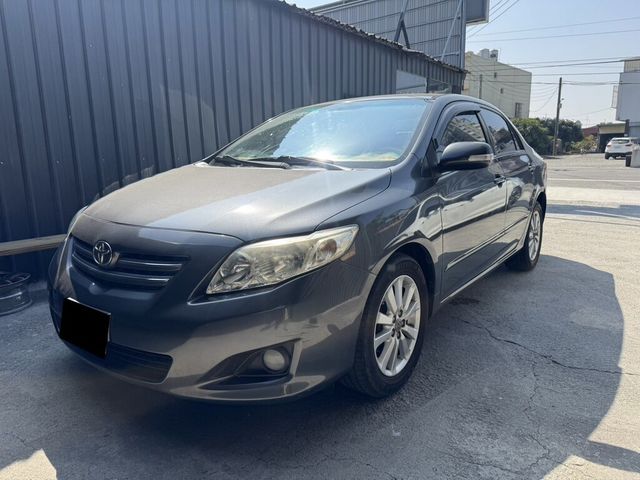 TOYOTA豐田 ALTIS  第2張相片