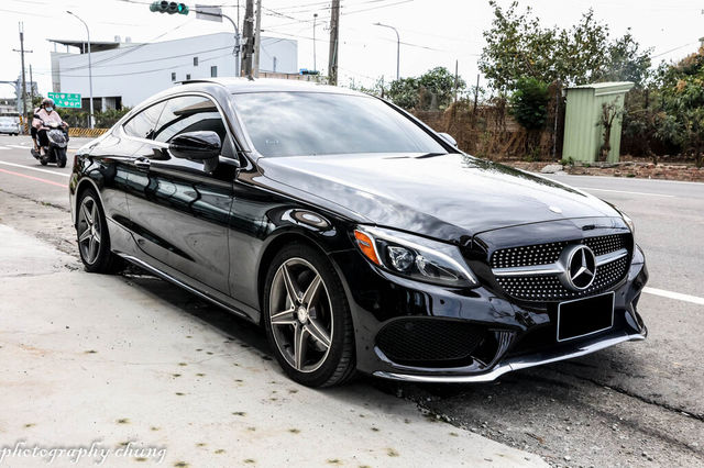 M-BENZ賓士 C300 COUPE  第6張相片