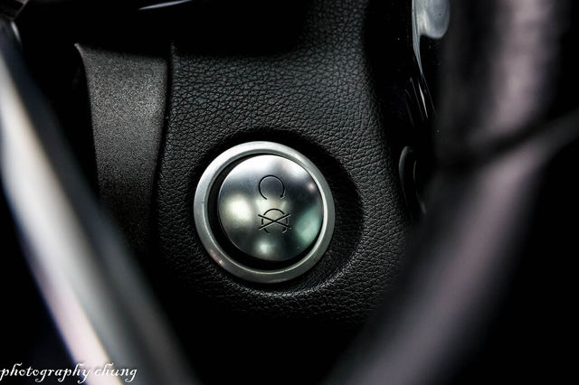 M-BENZ賓士 C300 COUPE  第19張相片