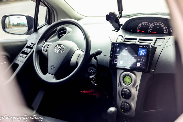 TOYOTA豐田 YARIS  第2張相片