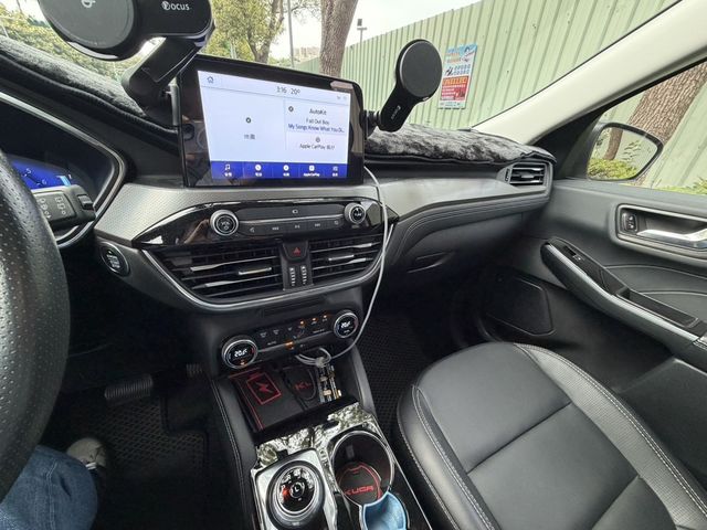 FORD福特 KUGA  第15張相片