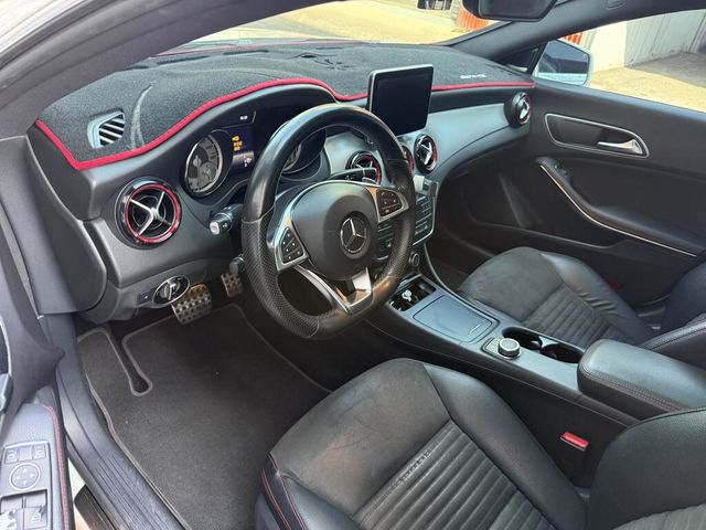 M-BENZ賓士 CLA250  第5張相片