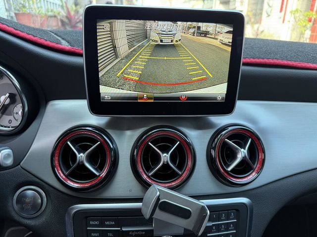 M-BENZ賓士 CLA250  第12張相片