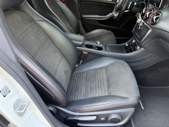 M-BENZ賓士 CLA250  第13張相片