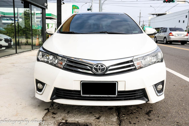 TOYOTA豐田 ALTIS  第3張相片
