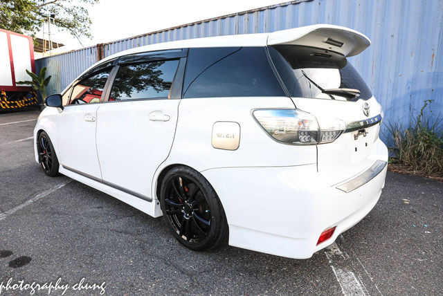 TOYOTA豐田 WISH  第7張相片