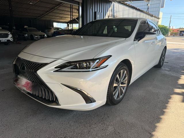 LEXUS凌志 ES200  第1張相片