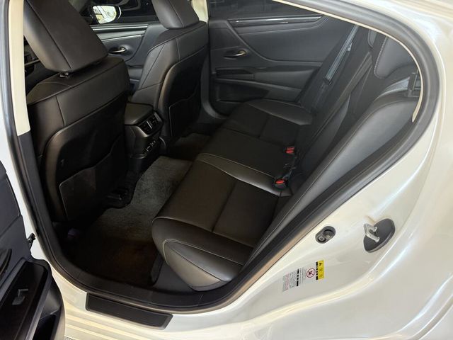 LEXUS凌志 ES200  第7張相片