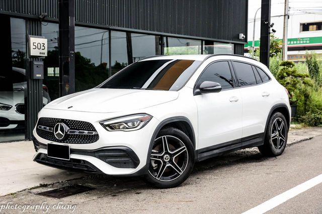 M-BENZ賓士 GLA250  第1張相片