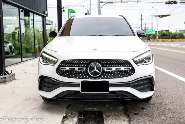 M-BENZ賓士 GLA250  第3張相片
