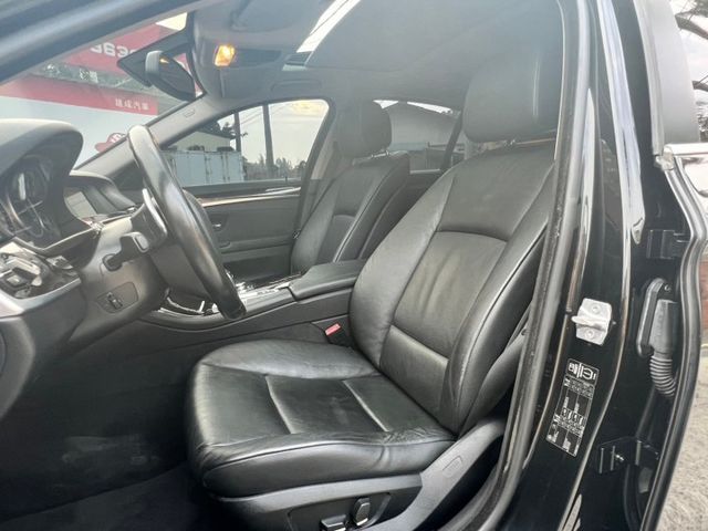 2013年 520i 認證車 實跑 電動尾門  第12張相片