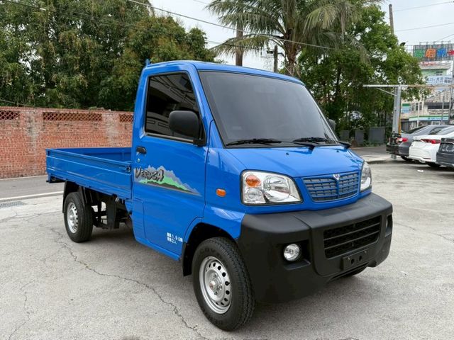 2010 凌厲 車況漂亮免整理 實跑11萬 原版件  第2張相片